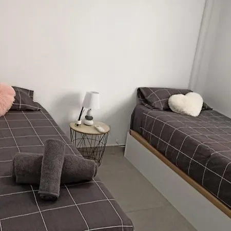 Nice Flat In Alicante 4 Apartment *